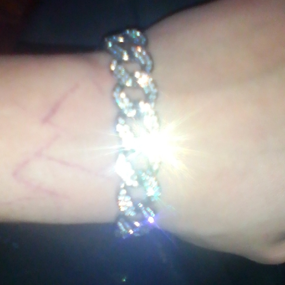 Elegant Silver Chain Bracelet